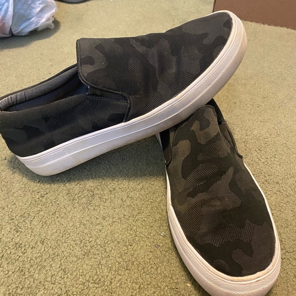 steve madden slip on sneakers camo
